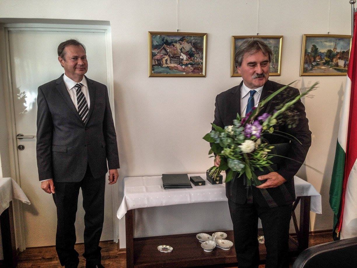 Bárdos Gyula megköszöni a kitüntetést